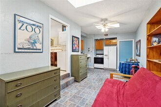 4160 Lybyer Ave in Miami, FL - Building Photo - Building Photo