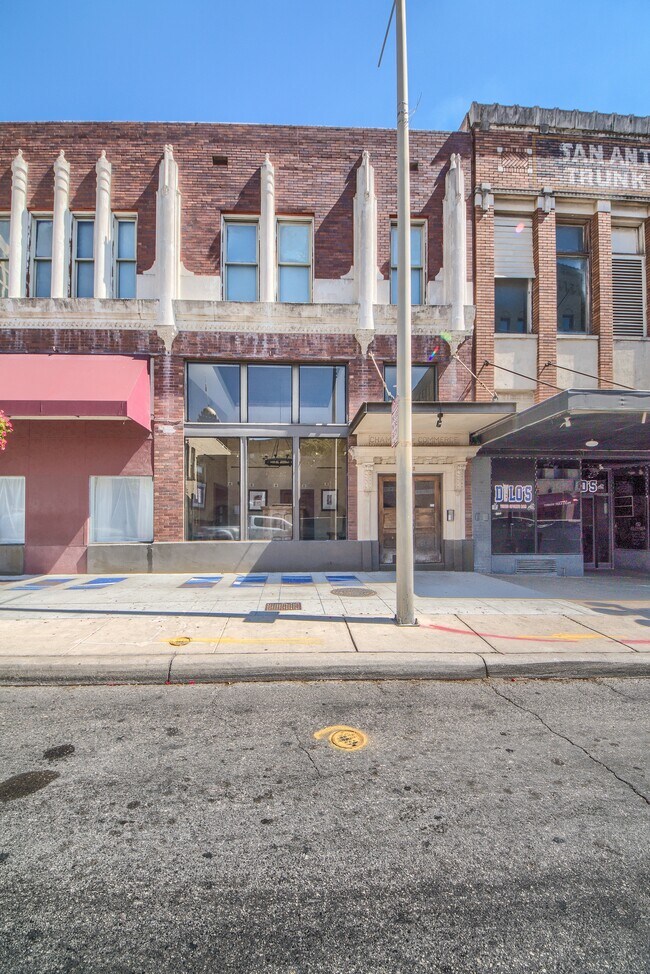 212 Losoya St Rentals in San Antonio, TX