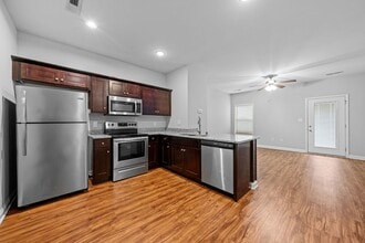 1592 Collegeview Dr in Bowling Green, KY - Building Photo - Building Photo