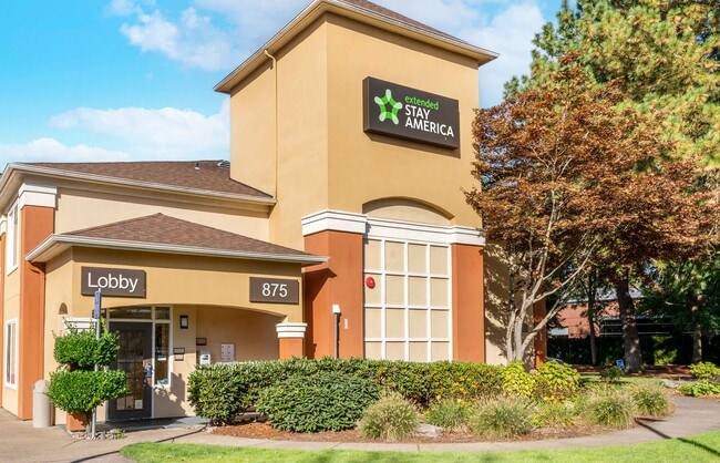 Furnished Studio-Portland - Beaverton in Beaverton, OR - Foto de edificio - Building Photo