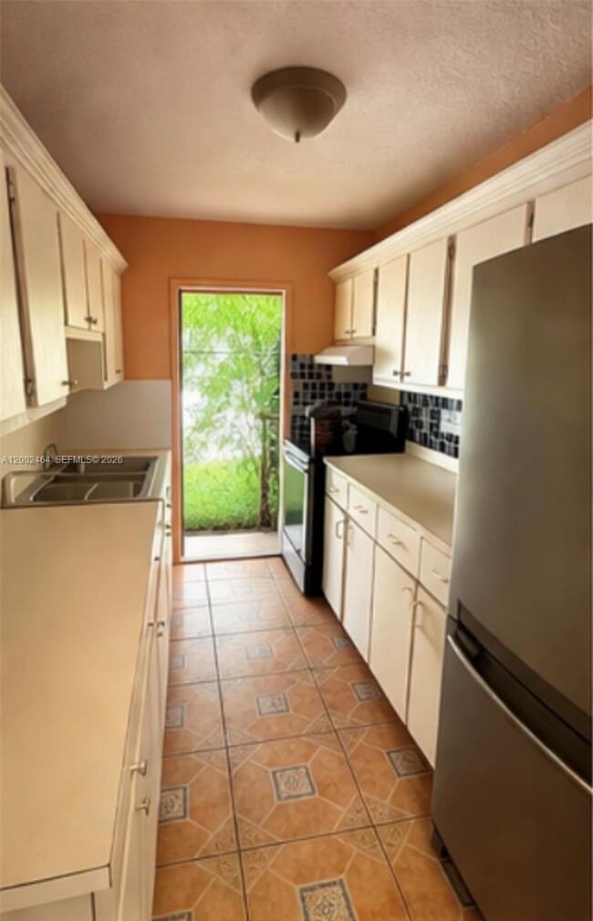 185 NW 82nd St in Miami, FL - Building Photo - Building Photo