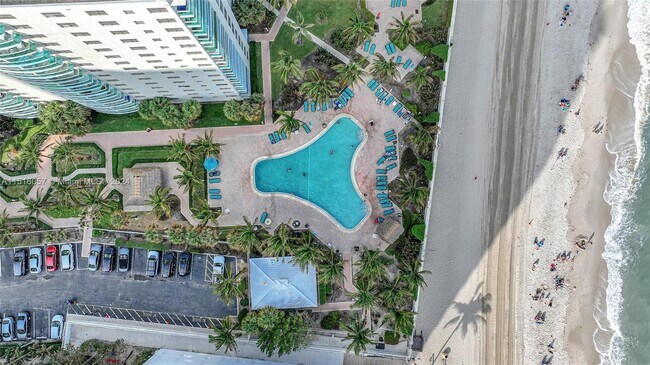 3901 S Ocean Dr, Unit 3G in Hollywood, FL - Building Photo - Building Photo