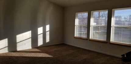 472-285 Johnstonville Rd in Susanville, CA - Foto de edificio - Building Photo