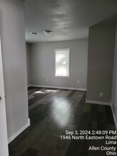 1976 N Eastown Rd in Elida, OH - Building Photo - Building Photo