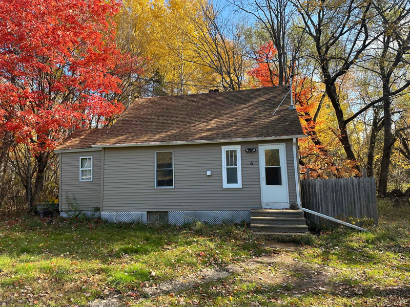 4 Pantsar Rd in Esko, MN - Building Photo