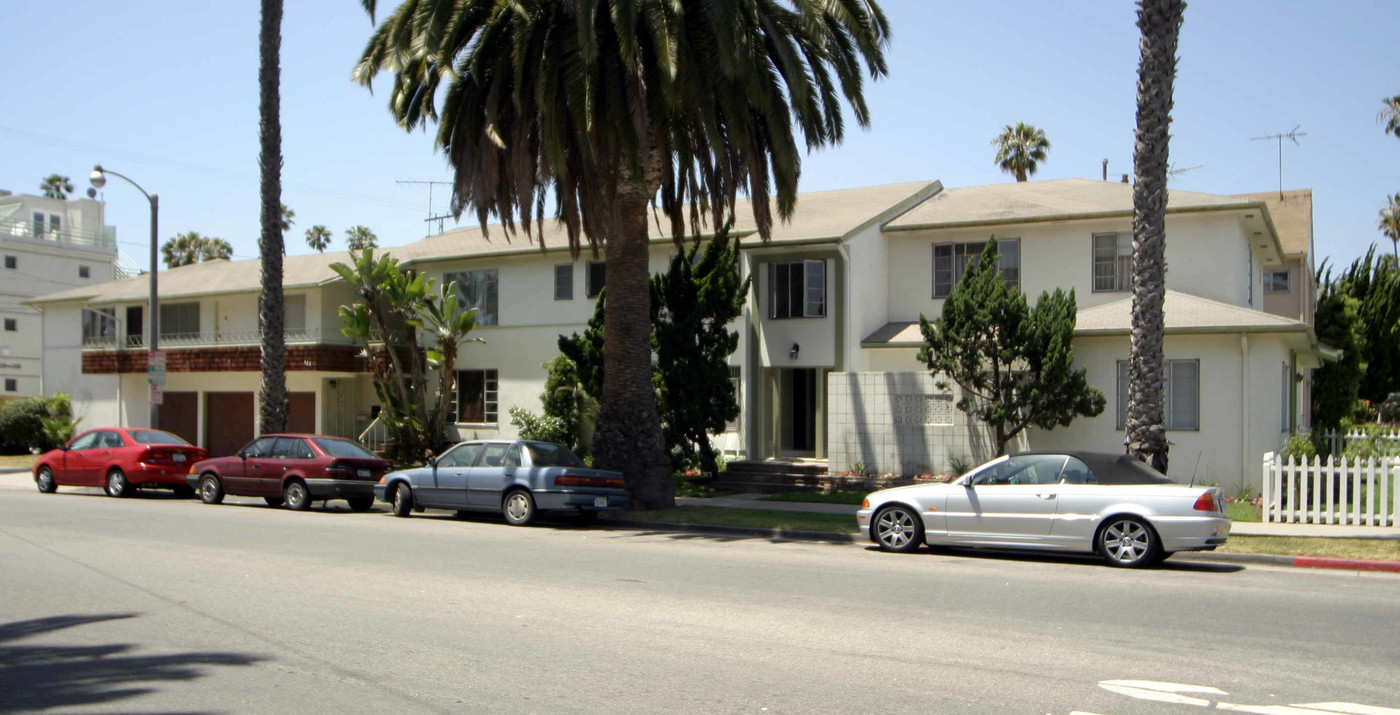 958 6th St in Santa Monica, CA - Building Photo