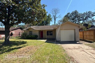 2923 Ebbtide Dr in Houston, TX - Building Photo