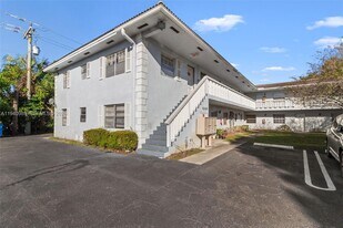 4140 Woodside Dr in Coral Springs, FL - Building Photo