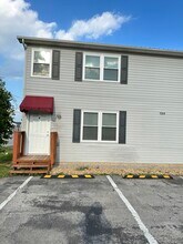755 Chestnut Ave, Unit B in Cookeville, TN - Building Photo - Building Photo