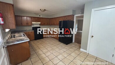 3210 13 Colony Mall in Memphis, TN - Foto de edificio - Building Photo