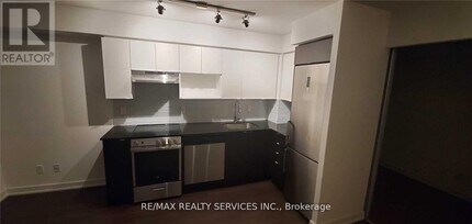 120 Varna Dr in Toronto, ON - Building Photo - Building Photo