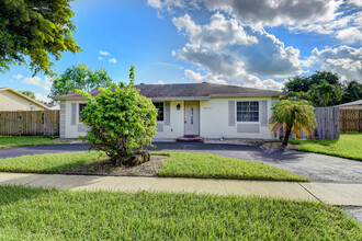 19796 Arizona Ct in Boca Raton, FL - Building Photo - Building Photo