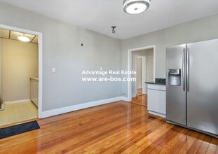 59 Capitol St, Unit 2 in Watertown, MA - Building Photo - Building Photo