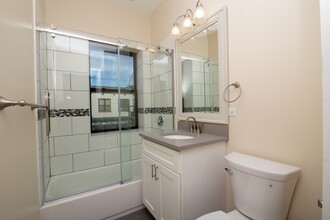 4001 W Armitage Ave in Chicago, IL - Building Photo - Building Photo