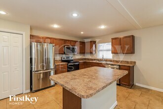 3810 Treadway Dr in Valrico, FL - Building Photo - Building Photo