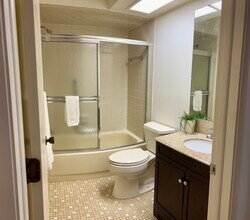 3411 Stonehaven Ct E, Unit C in Palm Harbor, FL - Building Photo - Building Photo