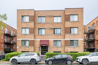 4575 Grand Blvd in Montréal, QC - Building Photo - Building Photo