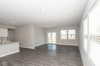 2519 Dixon Crk Dr in Whitestown, IN - Building Photo - Building Photo