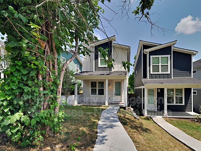 1704B Simpkins St in Nashville, TN - Building Photo - Building Photo