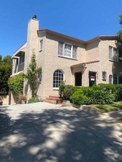 1945 Benecia Ave, Unit Lower