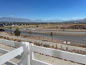 909 W Sunspear Dr in Saratoga Springs, UT - Building Photo - Building Photo