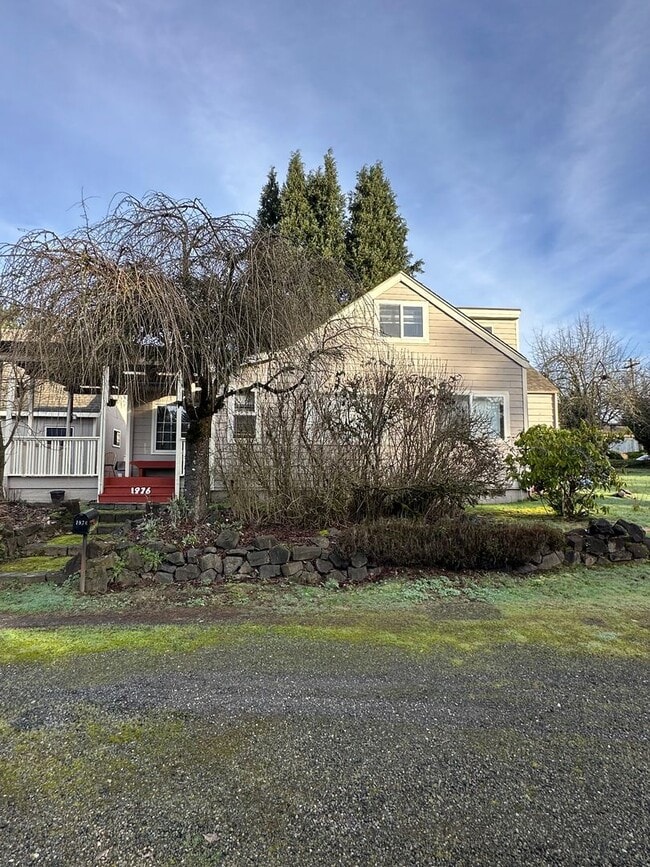 property at 1976 11th Ave SE