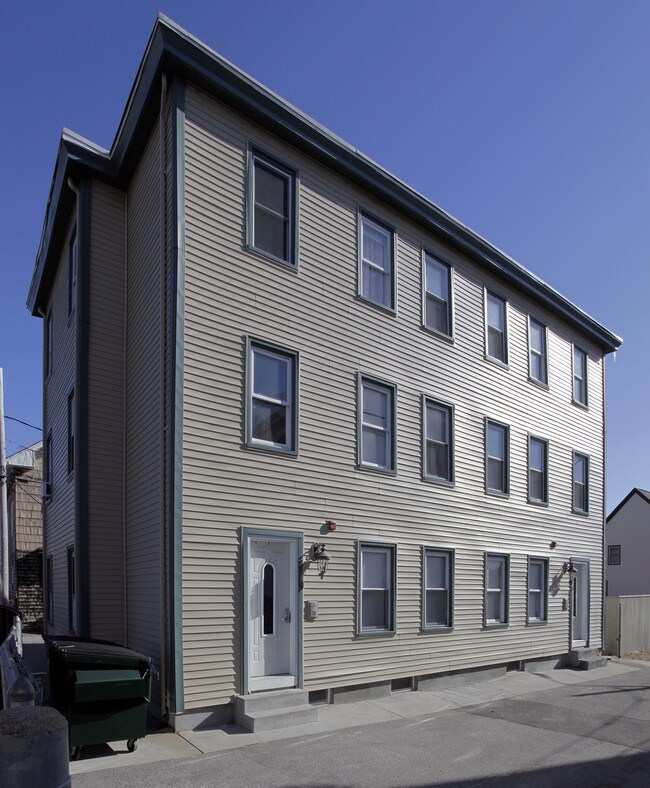 13 Messenger St in Providence, RI - Building Photo - Building Photo