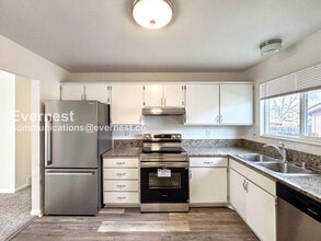 739 43rd Ave in Greeley, CO - Foto de edificio - Building Photo