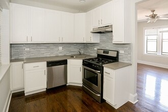 2215 W Foster Ave, Unit 3A in Chicago, IL - Building Photo - Building Photo