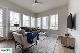 4902 Cosmos Cir in Wimauma, FL - Building Photo - Building Photo