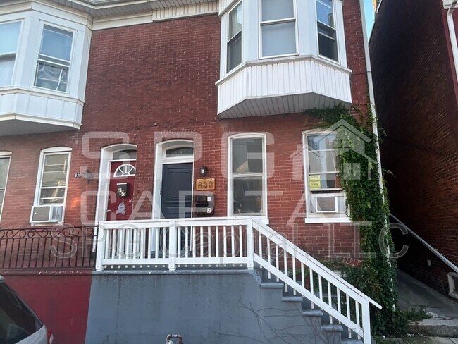 property at 822 W Princess St