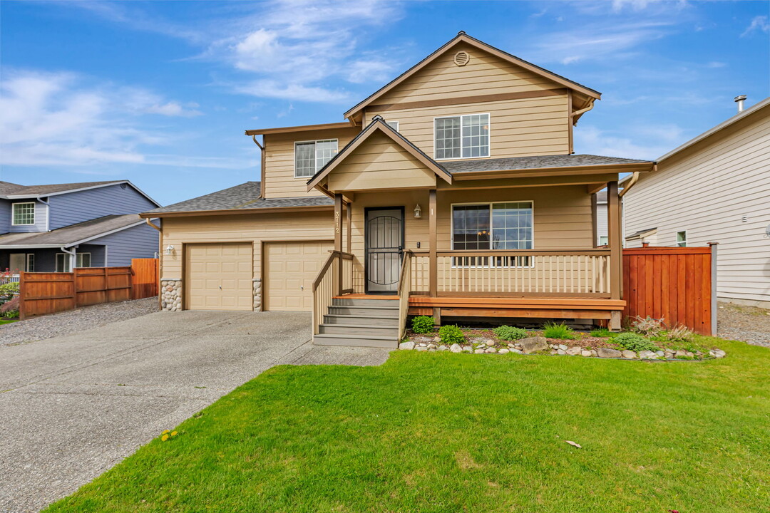3712 73rd Ave NE in Marysville, WA - Foto de edificio