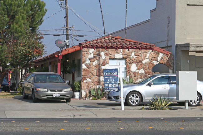 930-941 Atwater Blvd in Atwater, CA - Building Photo - Building Photo