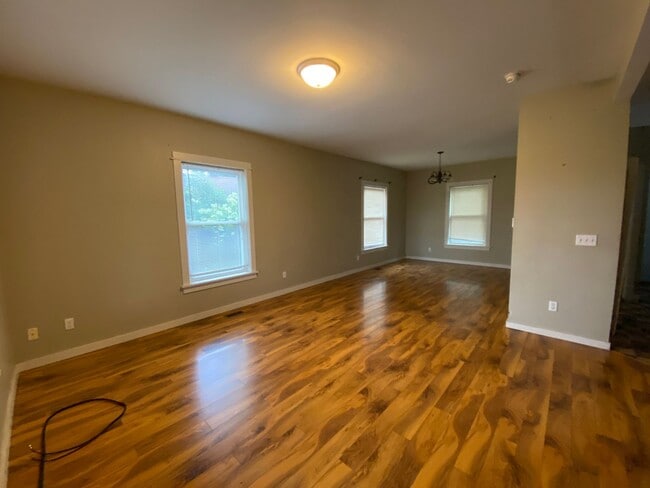 923 Russell St in Kalamazoo, MI - Building Photo - Building Photo