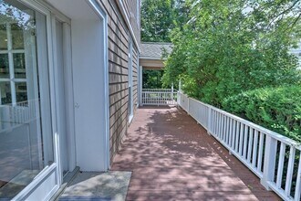 37 Walnut Pl in Newton, MA - Building Photo - Building Photo