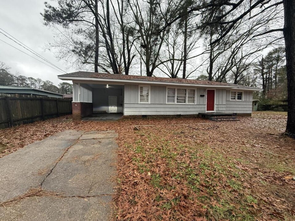 715 Montclair Pl in Jackson, MS - Building Photo