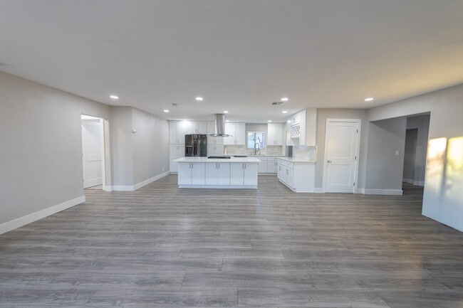 property at 7700 Satsuma Ave