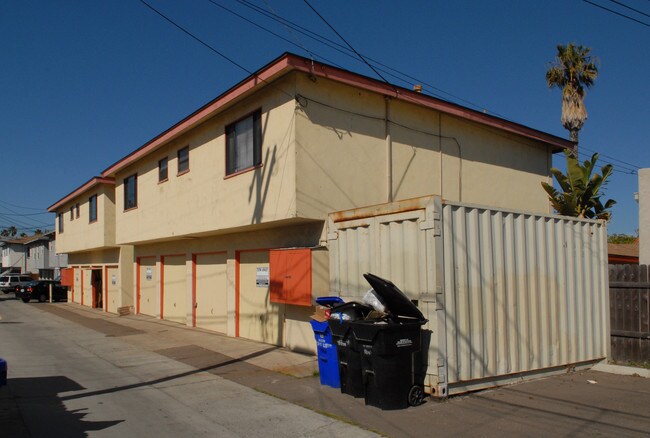 5041-5055 Lotus St in San Diego, CA - Building Photo - Building Photo