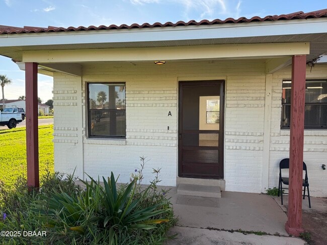 property at 11 Oriole Cir