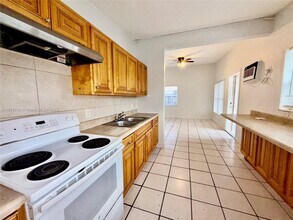 824 NW 4th Ave in Fort Lauderdale, FL - Building Photo - Building Photo