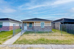 1273 N Star Circle Dr in Harlingen, TX - Building Photo