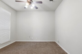 3807 Links Ln in Round Rock, TX - Building Photo - Building Photo