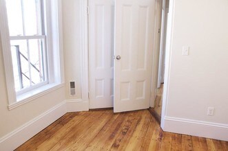 48 Warwick St, Unit 2 in Boston, MA - Building Photo - Building Photo