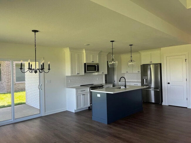1817 Wes Milligan Ln in Columbia, MO - Foto de edificio - Building Photo