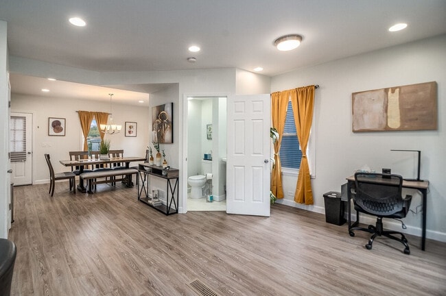 327 W School St in Villa Park, IL - Building Photo - Building Photo