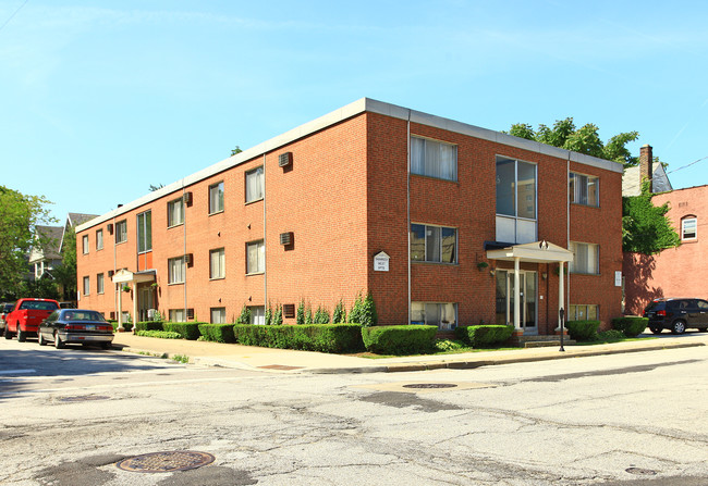 12201 Madison Ave in Lakewood, OH - Building Photo - Building Photo