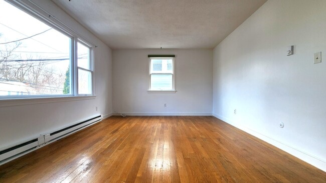 98 Sylvia St, Unit 1 in Lexington, MA - Building Photo - Building Photo