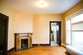 524 8th Ave SE, Unit 2 in Minneapolis, MN - Building Photo - Building Photo