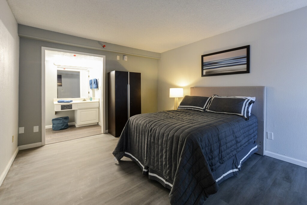 Plato's Cave Apartments in Branson, MO