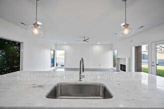 962 9th Ave S in Nashville, TN - Building Photo - Building Photo